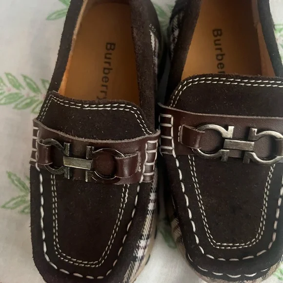 Burberry Brown and Yellow Kids Moccasins - Picture 7 of 8